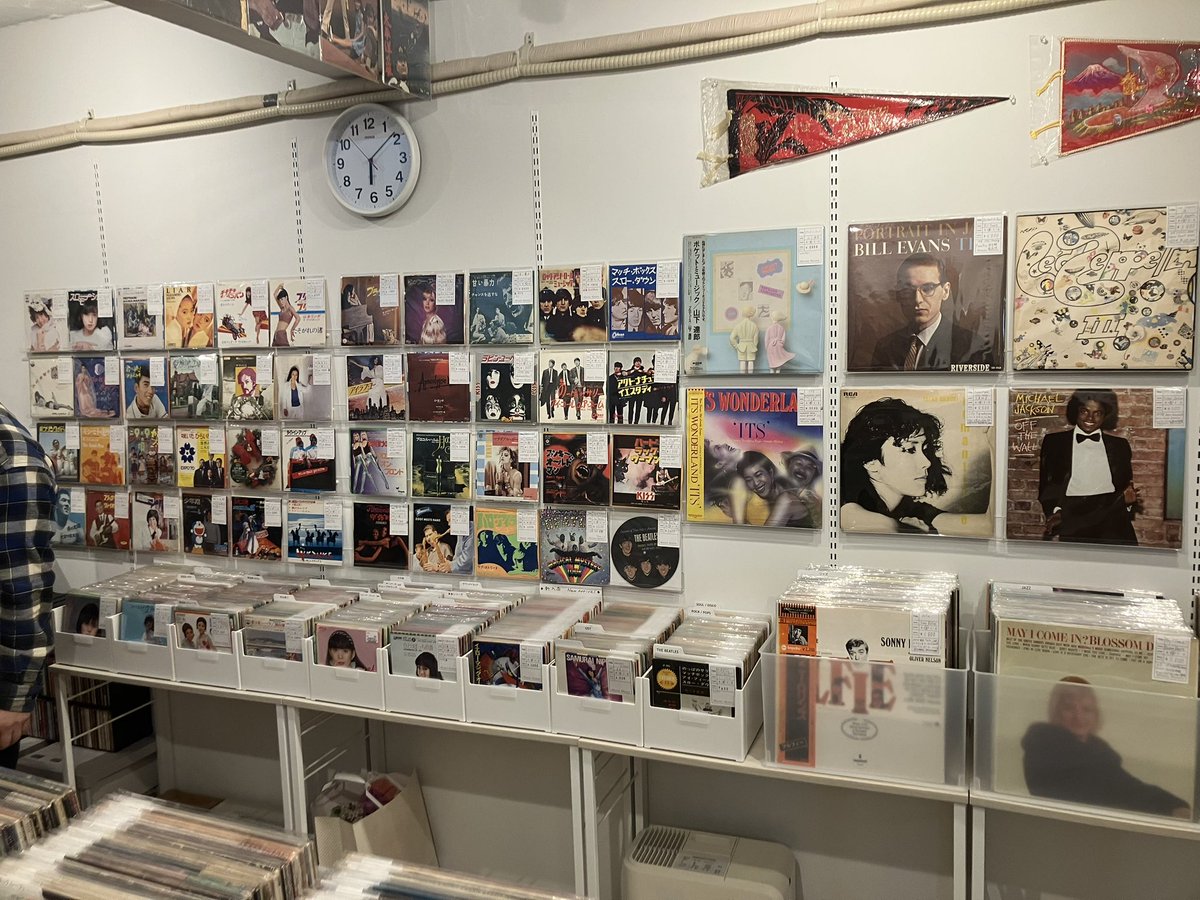 radicase787's tweet photo. 6月からラジオ歌謡選抜のスポンサー様を、浅草のレコードショップ『ミュージックメイツ』（ @MusicMates2026 ）さんにやっていただくことになりました。

引き続き、2階でイベントも行って参りますので、是非、お店にもお立ち寄り下さい。よろしくお願いします。 https://t.co/sHo2QwSRba