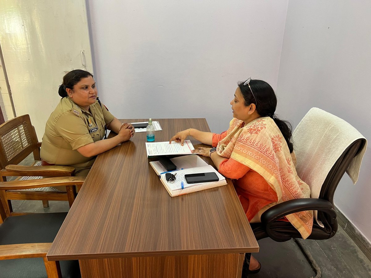 co10pacup's tweet photo. दि०25.05.26 को सेना० श्री राकेश कुमार सिंह (IPS) के कुशल निर्देशन एवं उपसेना० श्रीमती समीक्षा यादव की उपस्थिति में वाहिनी चिकित्सालय की प्रभारी चिकित्साधि० डॉ०श्वेता सिंह, डॉ० संजीव आहूजा के पर्यवेक्षण में मासिक स्वास्थ्य शिविर (निःशुल्क) का आयोजन किया गया।
@Dgpacup @Uppolice https://t.co/arZJTgcZ7F