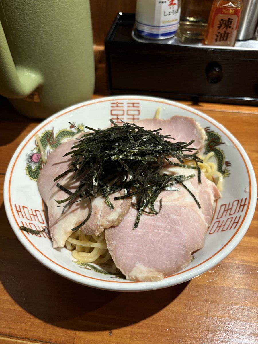yukahimiyu501's tweet photo. 麺屋 真心さん

暑さが戻りざるそば日和🎶

爆うま中太麺に
追加TPでふわっふわの卵と
たっぷり入った納豆🌟
甘めに醤油をキリッと効かせたつけスープ
むちゃんうまーいよ(⁎⁍̴̆Ɛ⁍̴̆⁎)✨
〆は超超大好き納豆ごはん❣️

偶然煮干しの巨匠様にもお会い出来て最高な夜ごはん☆彡

ごちそうさまでした♪ https://t.co/Bl5tZn4Q8a