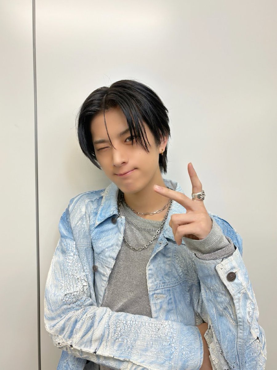 akune tweet media