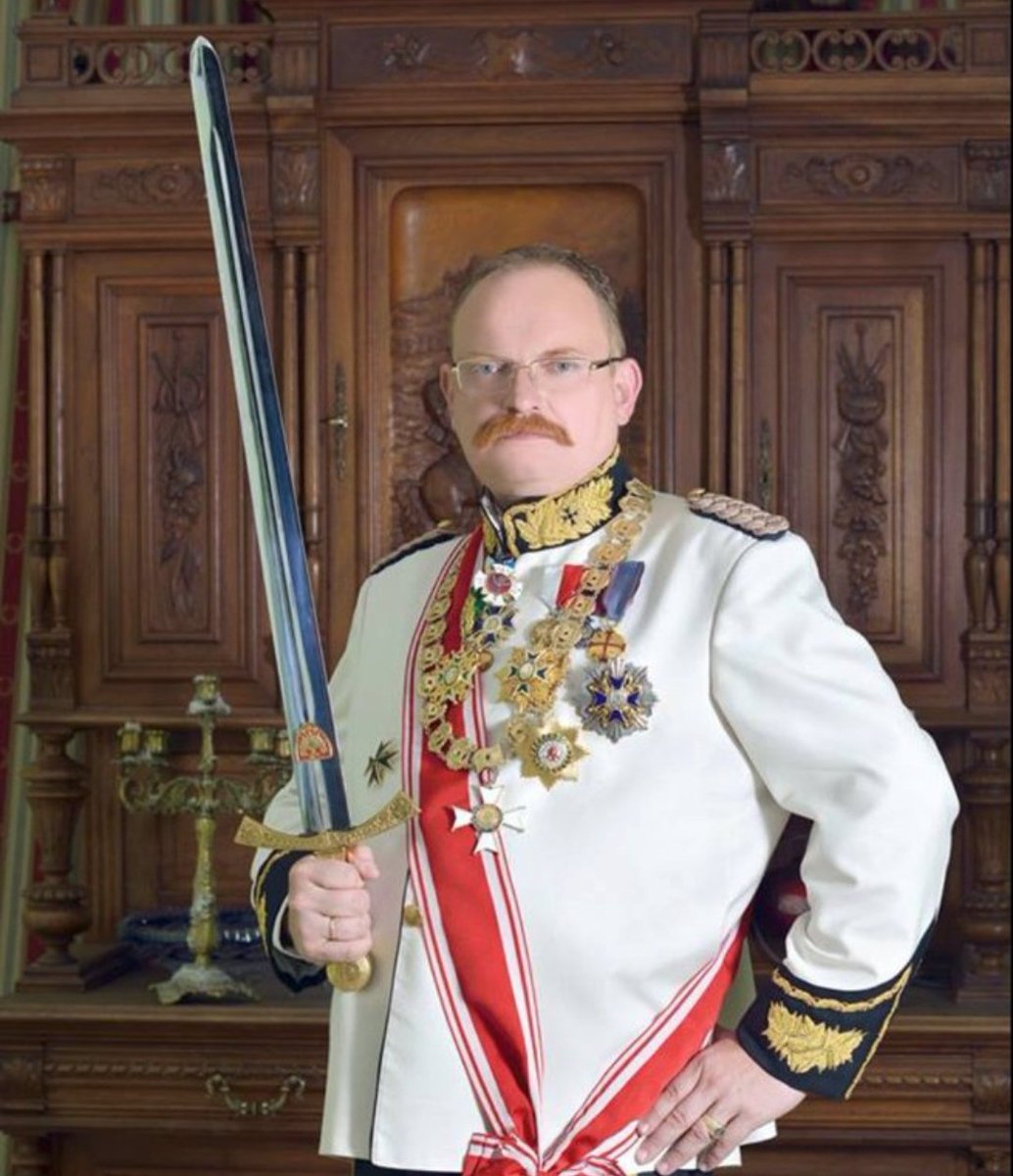 ciezkowskazac96's tweet photo. @erykmocny Hej Maleńka jestem Gwidon
Opierdolisz mi bidon? https://t.co/PCV8d0HA67