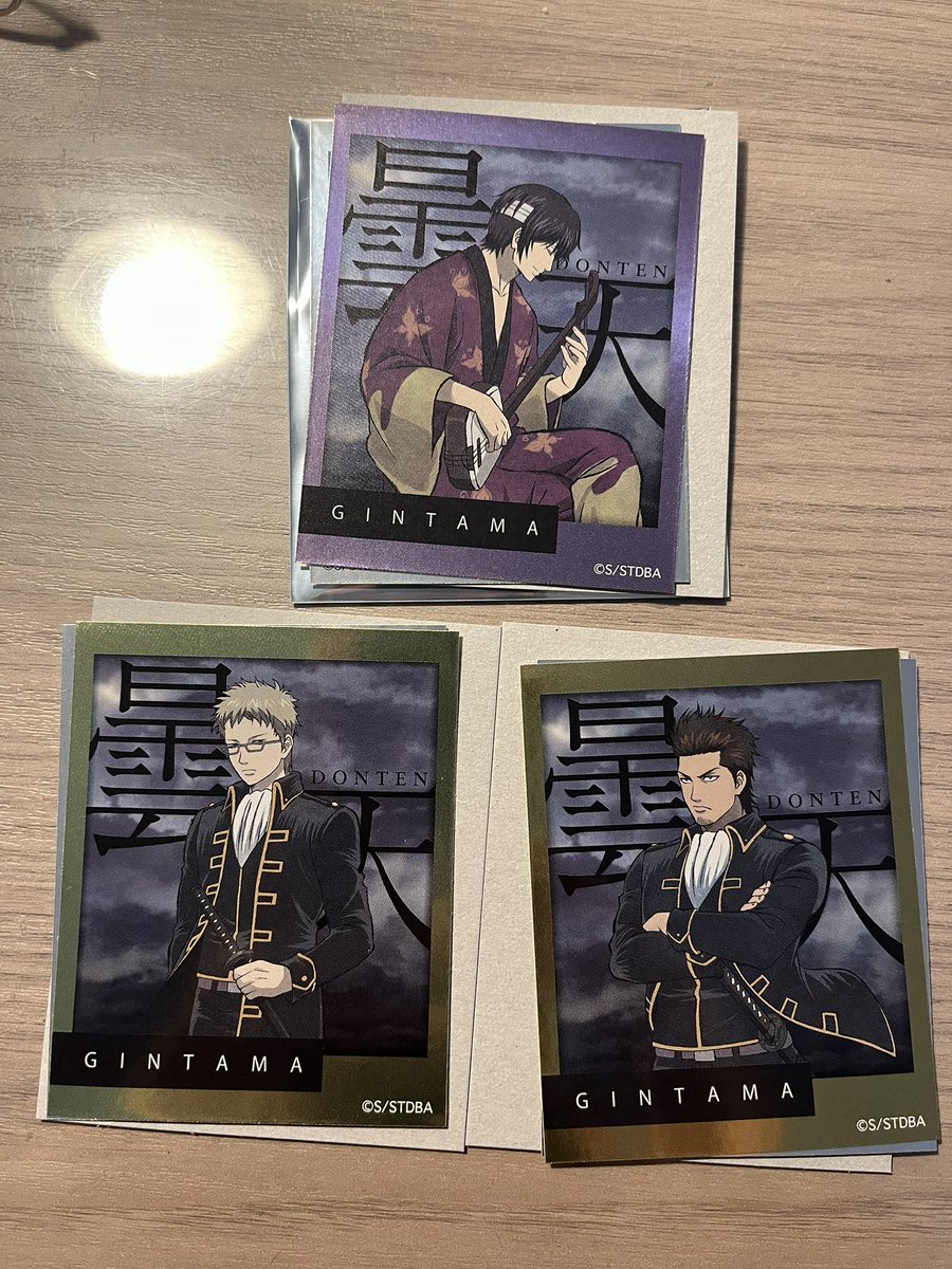 Grrr_ry's tweet photo. 【交換】

曇天 フォト風メタルステッカー
セリフアクリルキーホルダー
譲▶画像のもの
求▶銀時、又は定価＋送料 https://t.co/rtxAXmd8t1