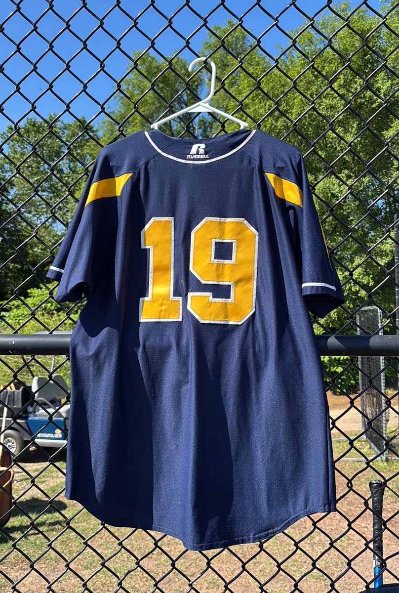 LionBaseballGHS's tweet photo. We honor all those who gave the ultimate sacrifice for the greatest country on earth! #USA https://t.co/RUp67XRROa