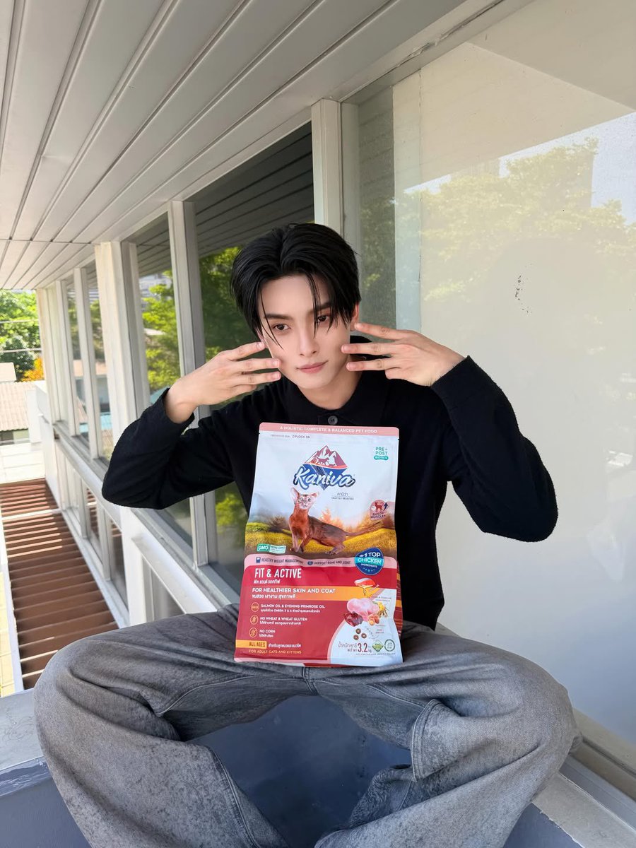 𝐦𝐨𝐨𝐧𝐞𝐱𝐩𝐥𝐨𝐫𝐞𝐫 tweet media