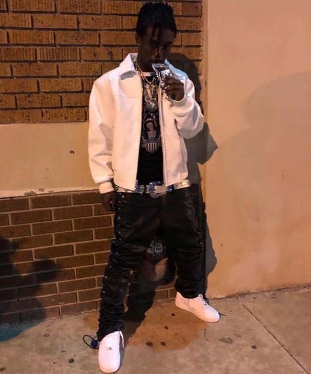 YVNGGL0RYY_FL tweet media