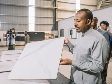 KebedeAberIdo's tweet photo. Ethiopia is actively shifting its economic landscape by prioritizing local production over imports through the #MadeInEthiopia initiative.
#ImportSubstitution #EconomicGrowth #Ethiopia #Manufacturing #AfricaIndustrialization https://t.co/XceSxrOKua