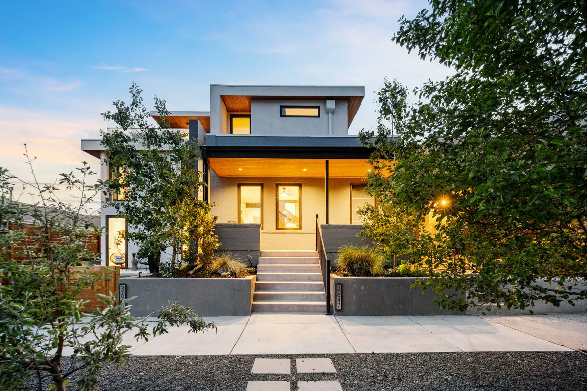 Sara B. Hansen tweet media
