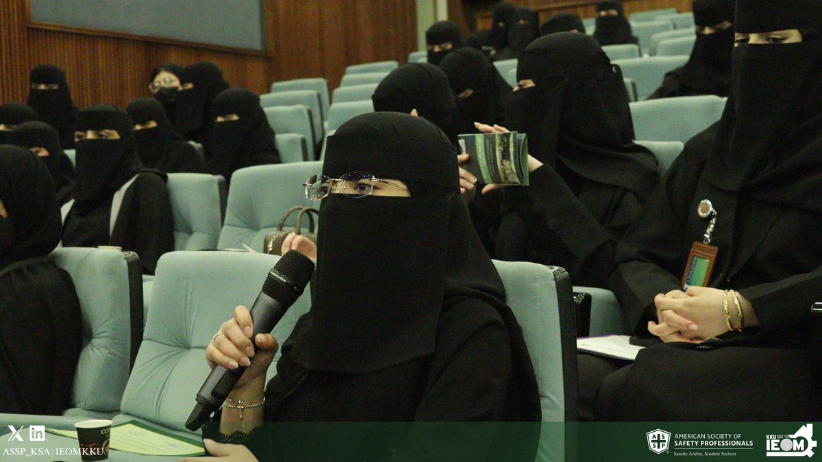 ASSP_KSA's tweet photo. مع ختام هذا العام، نفخر برحلةٍ حافلة بالإنجازات والتجارب التي صنعناها معًا في ASSP ✨
شكرًا لكل من كان جزءًا من هذه الرحلة، ولكل من ساهم ودعم وشارك في صناعة هذا الأثر

ختامٌ نفخر به... وبدايةٌ لمزيد من النجاحات بإذن الله.

#ASSP_KSA
#الحفل_الختامي_للجمعيات
#KKU 
#أثرٌ_يُروى https://t.co/pFNTxxLBCA