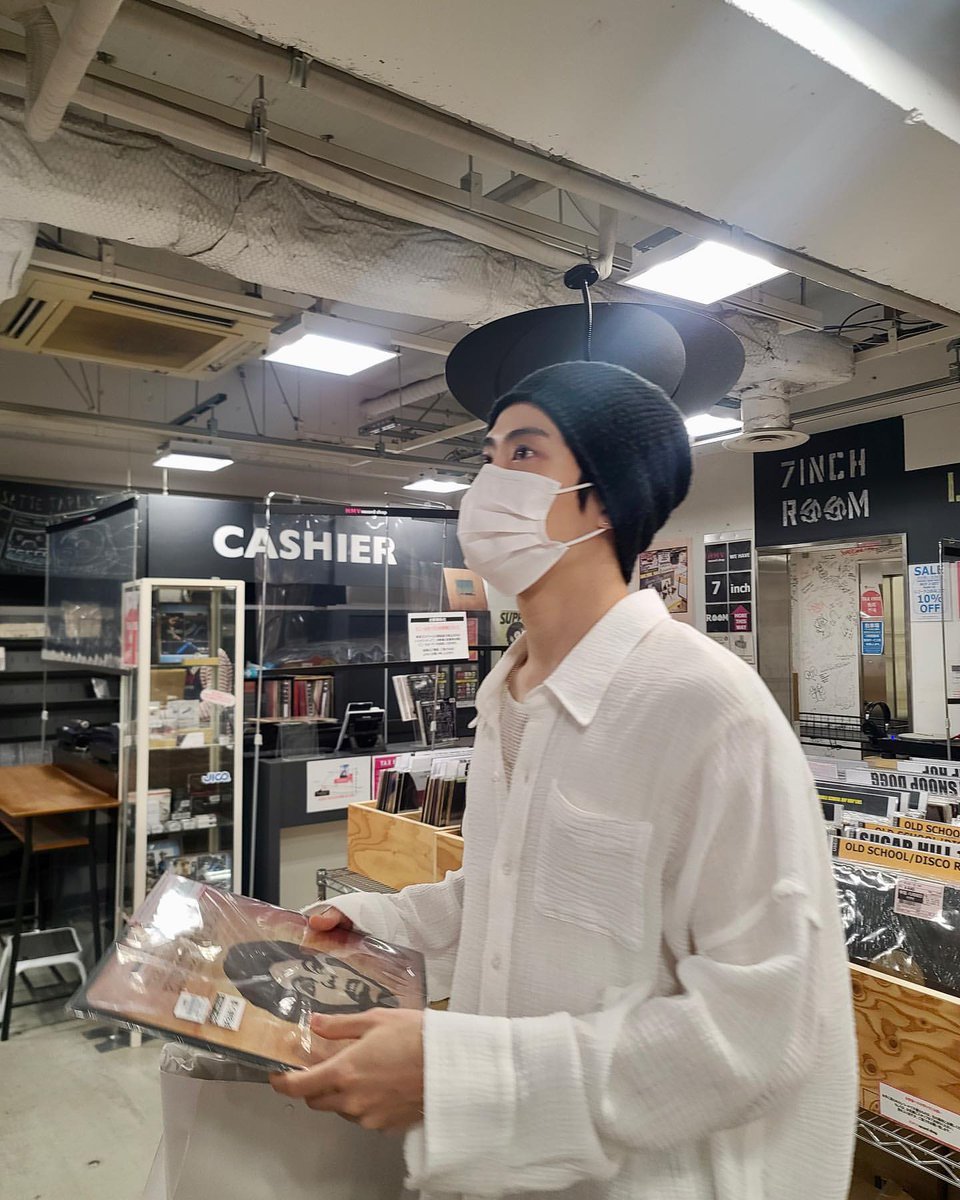 hihicat214's tweet photo. 220525 _jeongjaehyun #재현 인스타 https://t.co/Je9TR8hFjR