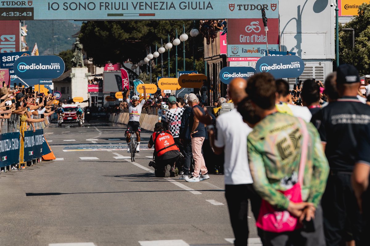giroditalia's tweet photo. They made their mark on the Giro. These are the champions of the second pink week 🩷

Hanno saputo ritagliarsi un posto al Giro. Sono loro i campioni della seconda settimana rosa 🩷

📸 LaPresse | MirrorMedia | @tony_esnault 

#GirodItalia https://t.co/H0mh9YxE2D