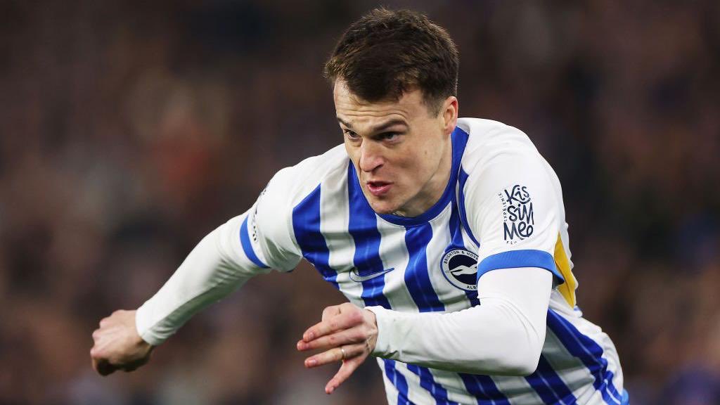 AlbionInsight's tweet photo. If the news about Solly is true it’s a sad end of an era but one that was probably on the cards. Been a great asset to the club, class act all round. #bhafc https://t.co/65nLdgfwn8