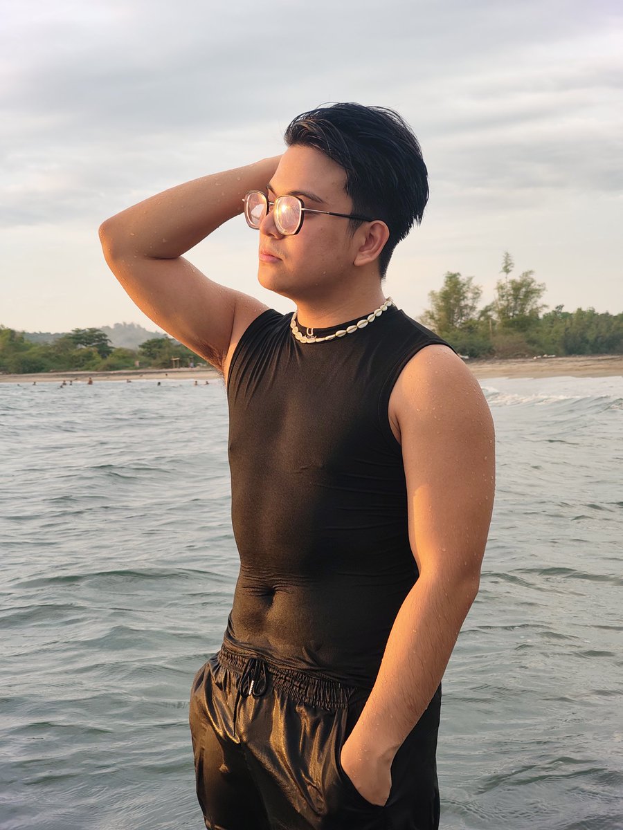 yoboimigwel's tweet photo. Elyu Day 14 https://t.co/PdNdfHpdSB