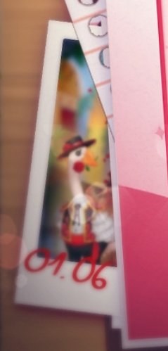 Sxra_lovesmusic's tweet photo. Datos a parte: 
Detrás del calendario, hay imágenes que dan algunas pistas, incluyendo fechas. 
Aquí pone 1 de junio y por lo que se puede ver, da la sensación de que es un atuendo en relación a las sevillanas de España. Probablemente, va a ser gratuito. https://t.co/rVH3kwe3GJ