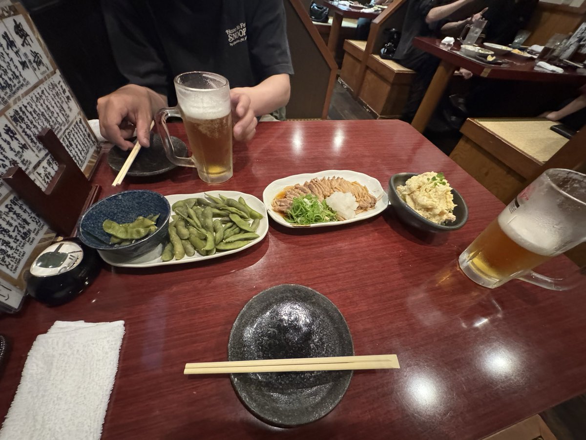 stylish178's tweet photo. 姫路に出張中の為、兵庫県の仲良しフォロワーさんと食事会🍺
飲み後、パチンコ5Kチャレンジにて喰種をRUSH入れるも2連で終了🤣
久しぶりに会えて楽しかったー✨ https://t.co/ATvJpstFoN