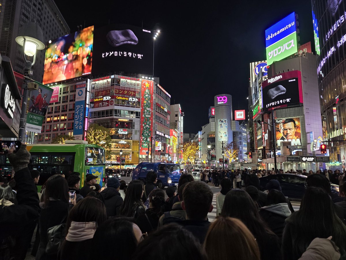 MatthewCoon20's tweet photo. @izamamaa Did that in Tokyo last December https://t.co/4bFWKwmOUK