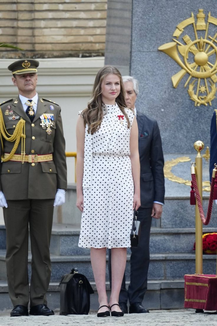 Princess8382983's tweet photo. Stepping into my role as the Princess of Asturias.

Drop your comments below:👇 
 
#spain #usafcgb #boston #europeancup  #germany #neitherlands #peru #virginia #LosAngelesMayor #fypシ゚viral #fypusa #fypx #florida #uk #england https://t.co/UYpxoLWWGA