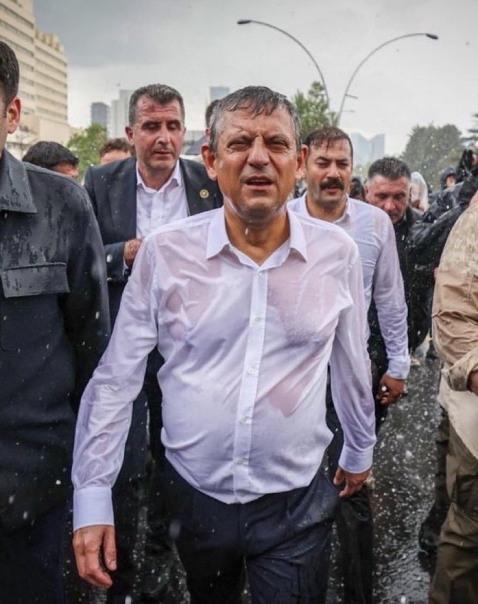 Ahmet tweet media
