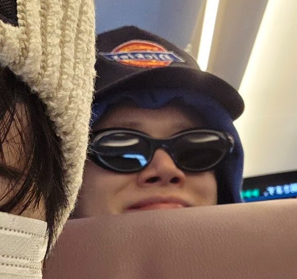 -`☆´- tweet media