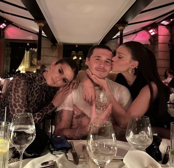 Selena Gomez Updates tweet media