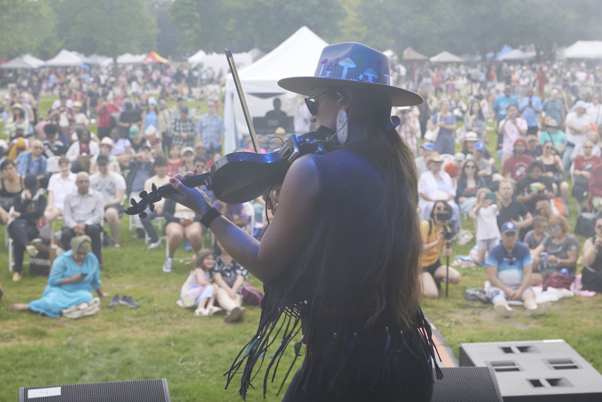 TOHistory's tweet photo. Celebrate Indigenous Peoples Month at the #IAF2026, a free, family-friendly event with music, dance, artisan and culinary experiences of the First Nations, Inuit and Métis Peoples of Turtle Island.

📆 June 20
⏰ 11 am - 9 pm
📍 Biidaasige Park
 https://t.co/RCqnsWH2Tk https://t.co/Ye0NyxbkGE