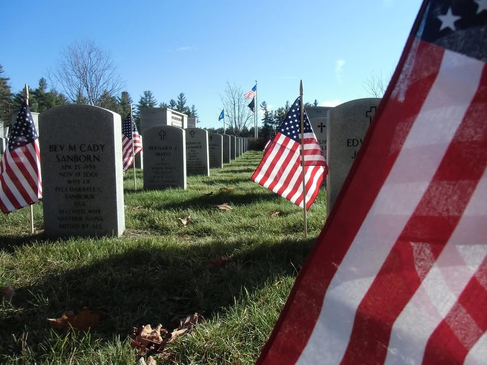 ReclaimMyID's tweet photo. To those who gave all defending our freedoms and the United States of America, you will never be forgotten. https://t.co/sWVkTLdEJ6