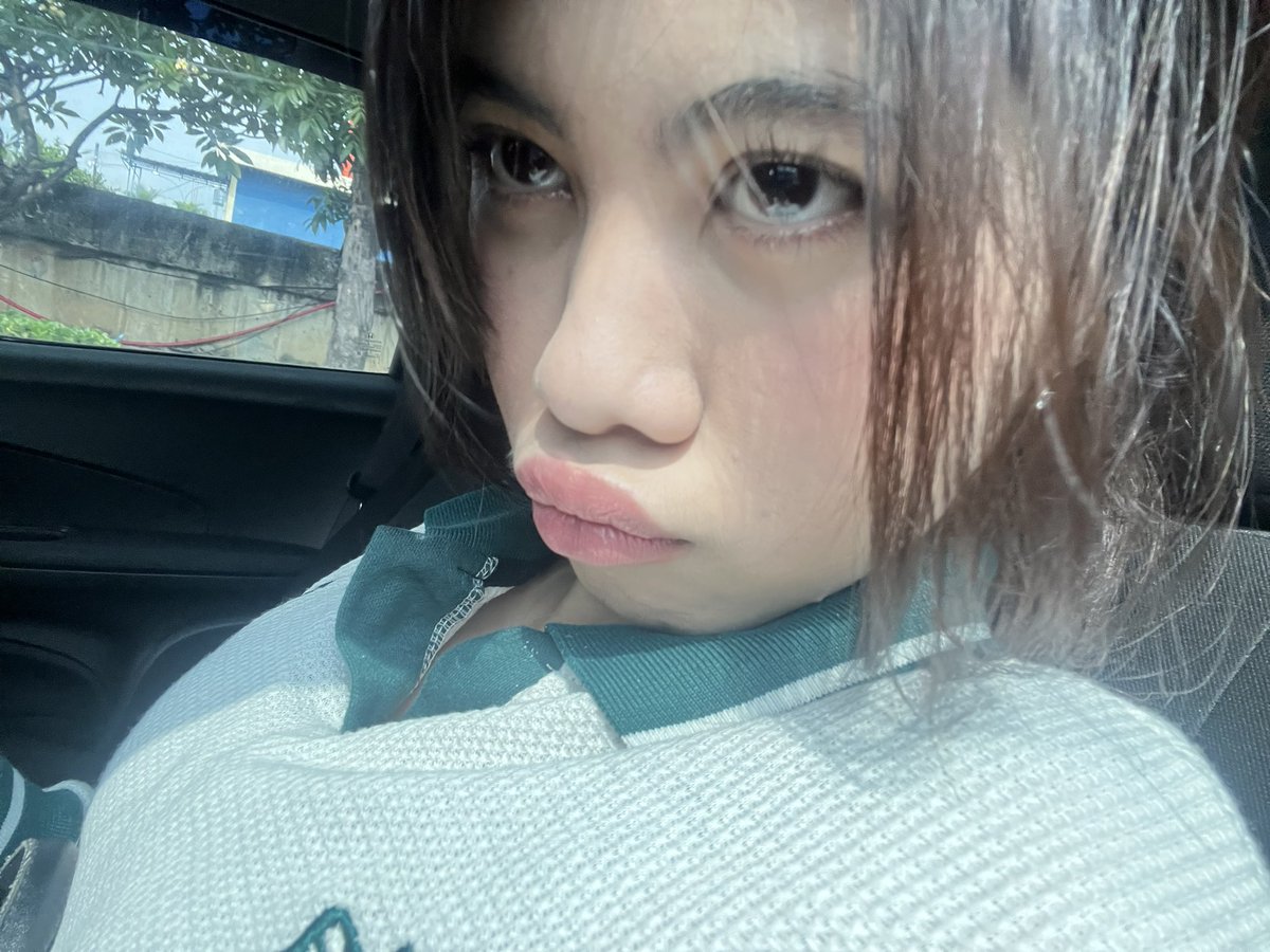 salsabilakeyy's tweet photo. sial mirip😭😭😭😭 https://t.co/JapVzFbxmJ