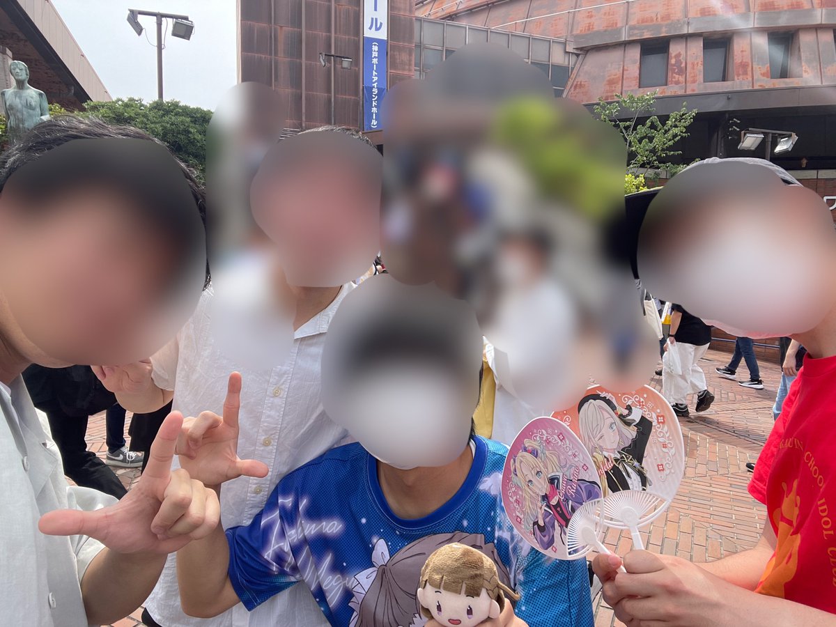 KuLovelive's tweet photo. 先日開催された #蓮ノ空6th兵庫Day1 #蓮ノ空6th兵庫Day2 に会員が参加しました！
初手から思ってもいなかった衣装で登場して会員一同腰を抜かしてしまいました。ほかにもLink to the Future(105期ver)や365daysなどびっくりなセトリで、これからの横浜公演と埼玉公演への期待が高まります！ https://t.co/YOyDhnsh6v