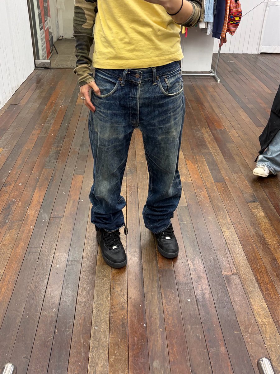 bruisbaby's tweet photo. 무인빈티지샵에서 48000원
훗 https://t.co/qhxuufjbD1