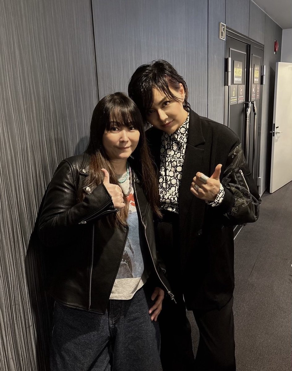 yumesuke1's tweet photo. 昨日は井上昌己ちゃんのデビュー37周年コンサートにお招きいただき、久宝留理子ちゃんと行って参りました。
深みが増した美しいクリスタルヴォイス、珠玉の名曲たち。ファンの皆様とともに最高のステージを堪能させていただきました！終演後、久しぶりに堀江淳さんにもお会いしました♪ https://t.co/W8oyKrQXlc