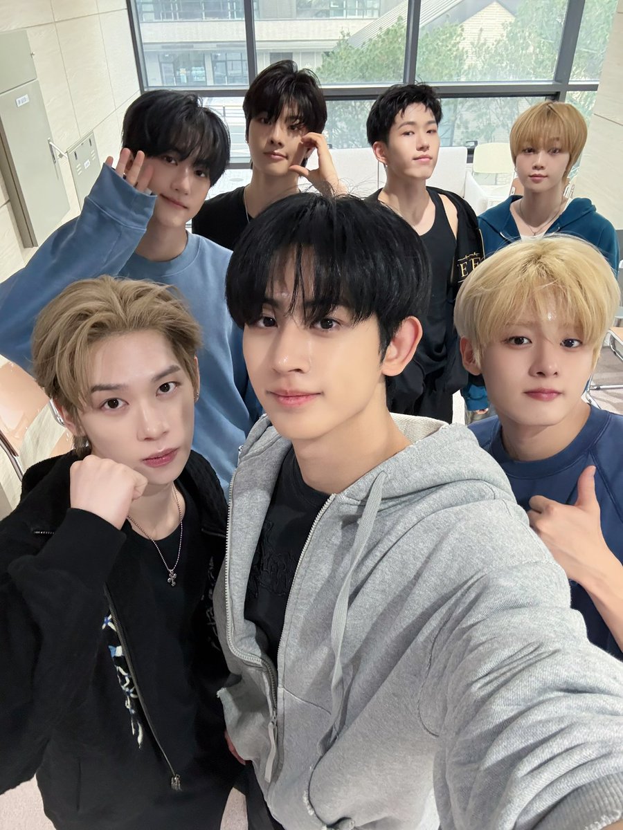 📷] YOUNITE 8TH EP [인연 : INYUN Part.1] 20260525 Talkport ファン