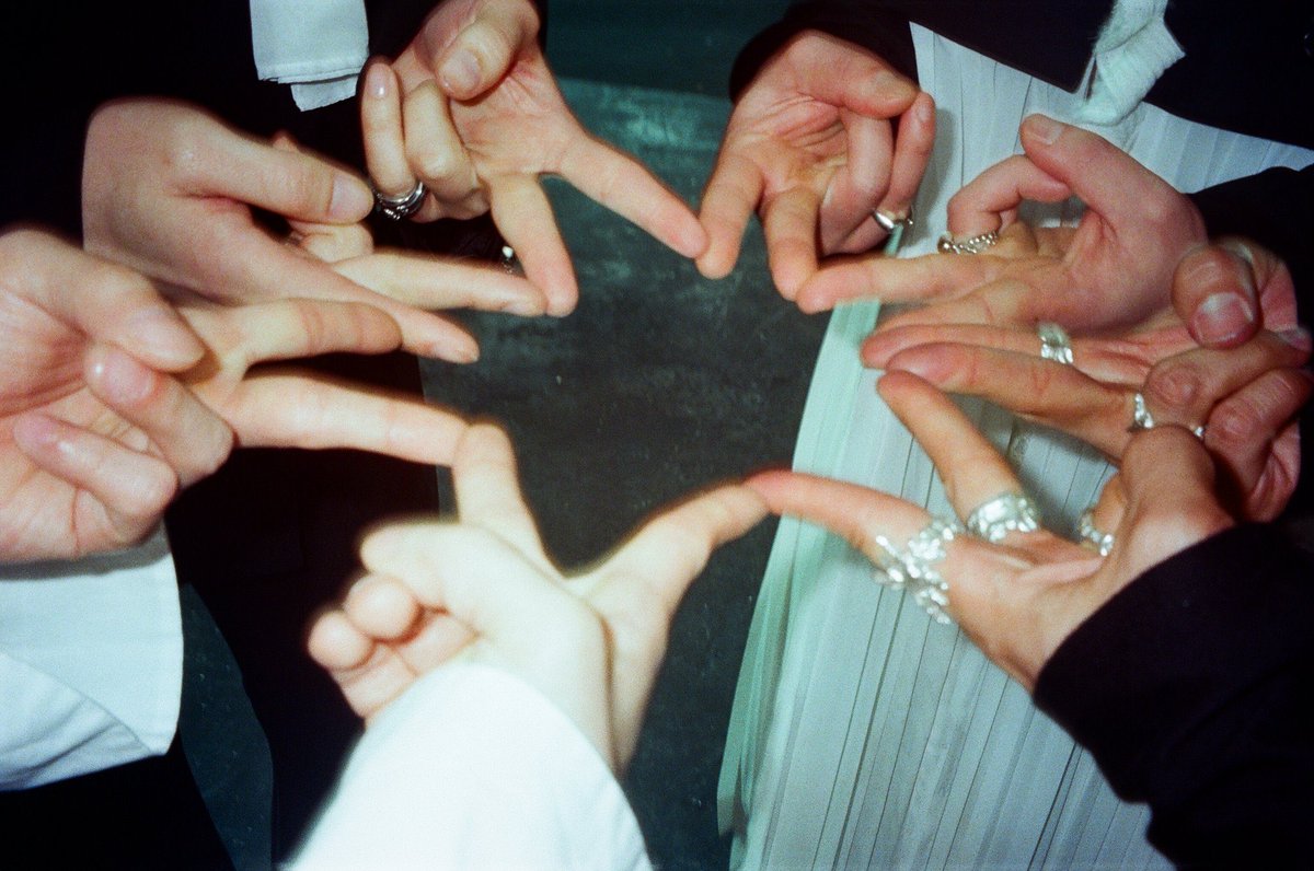 _kmmr_5's tweet photo. 18歳おめでとう㊗️これまでも、これからも〜！SHINee！！
はぁ〜ベルーナ楽しみ💞 https://t.co/DKXZRx3KdV