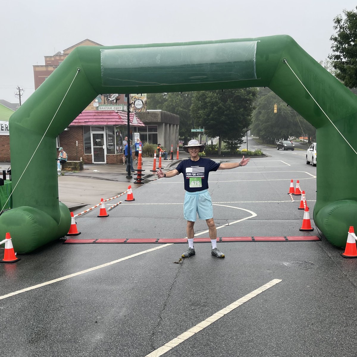 BillMcAbee2's tweet photo. In a light mist, I ran the Oconee County Memorial Day 5k in Walhalla, SC this morning. I finished with a time of 30:41 and a pace of 9:53. This race didn’t give age group award but I was pleased with my time. https://t.co/fLVUyag1rQ