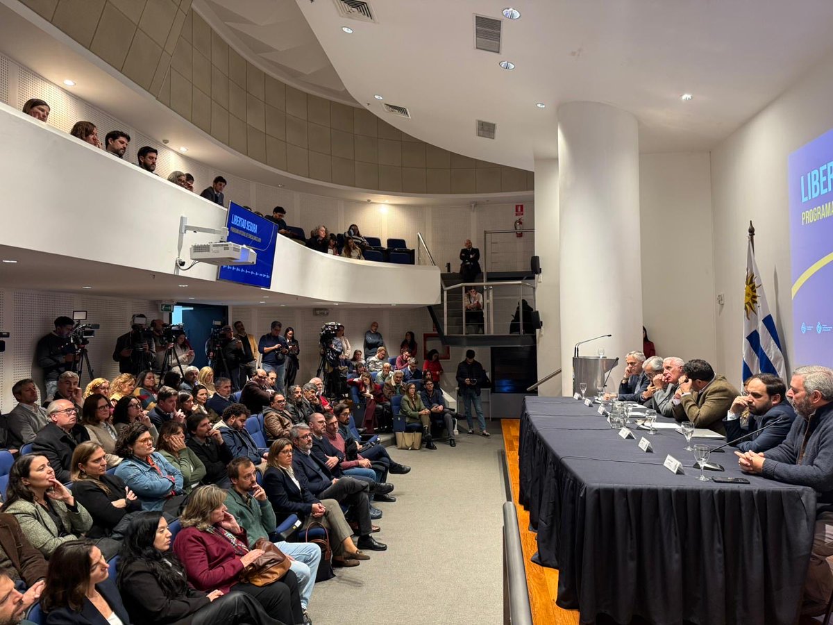 oppuruguay's tweet photo. Lanzamos Libertad Segura, programa de egreso carcelario para la inclusión social de personas liberadas, junto a @compresidencia @oppuruguay @Minterioruy @midesuy @MTSSuy @montevideoIM https://t.co/JsDYyYIFyN