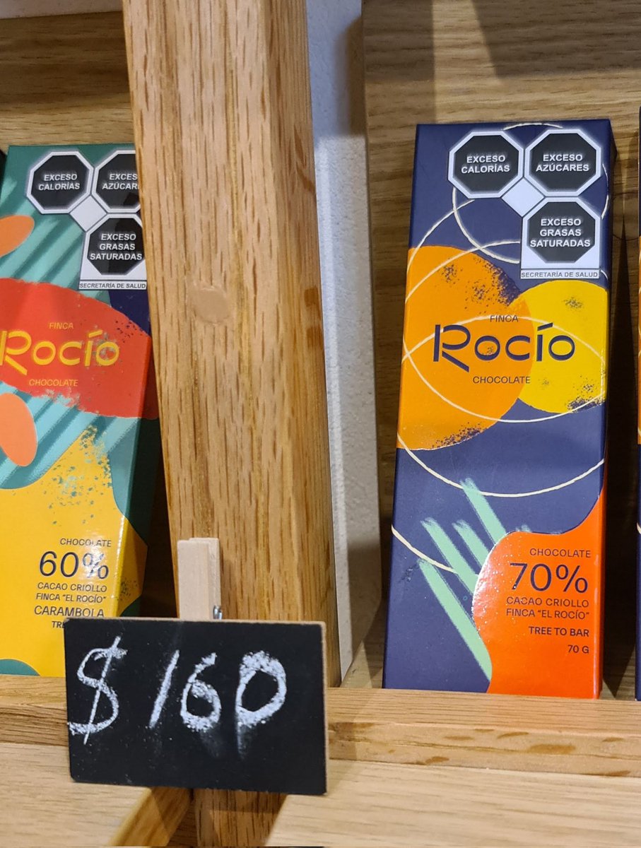 Rod_Greco's tweet photo. $2,286 pinches pesos por un kilo de chocolate hipster y wannabe cool en el centro histórico de la CDMX. ¡Urge que los narcos trivagos dejen de lavar dinero! https://t.co/RjC1Kgjh3j