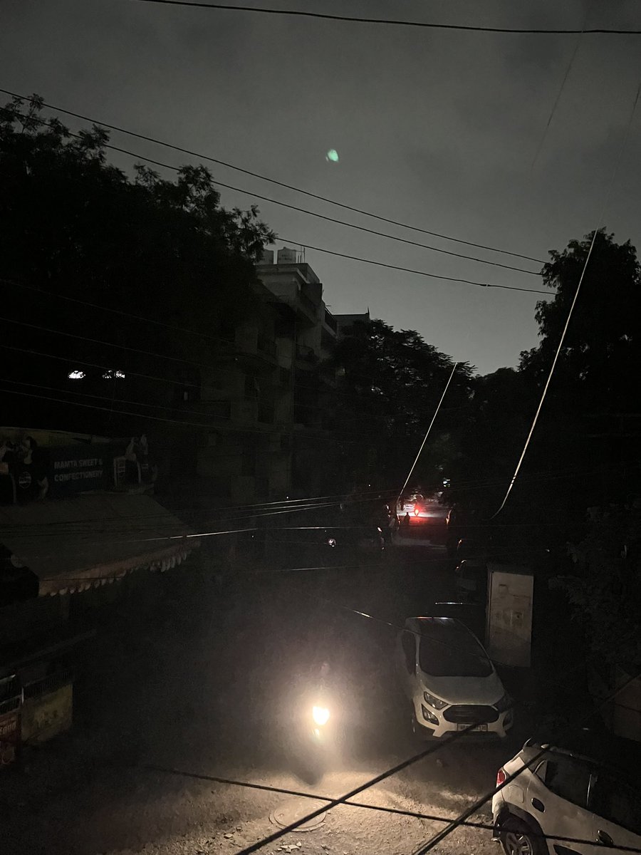readthereader's tweet photo. Massive power outage in Noida! It is been one week it is happening, people are literally losing mind in this excessive hot weather in Noida! This is not acceptable #noida #powercut #1912 https://t.co/4fw6SzOECi