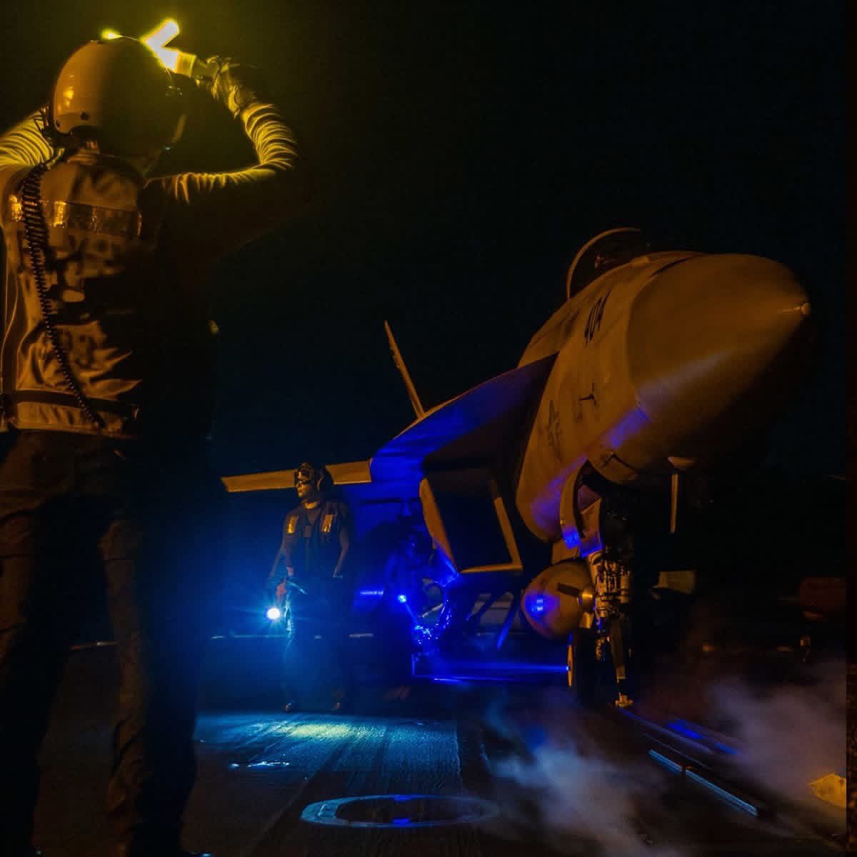USS Abraham Lincoln tweet media