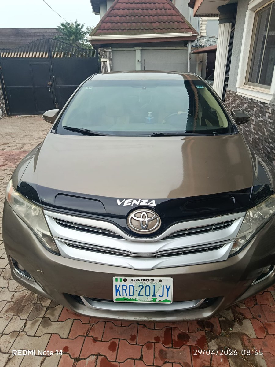 MayorkayA's tweet photo. Registered Toyota Venza 2010 for sale 
Reverse camera 
Thumb start 
Alloy realm 
V4 Engine 
Price 10m
Location Lagos
07068495764 https://t.co/JbdAhopMfH