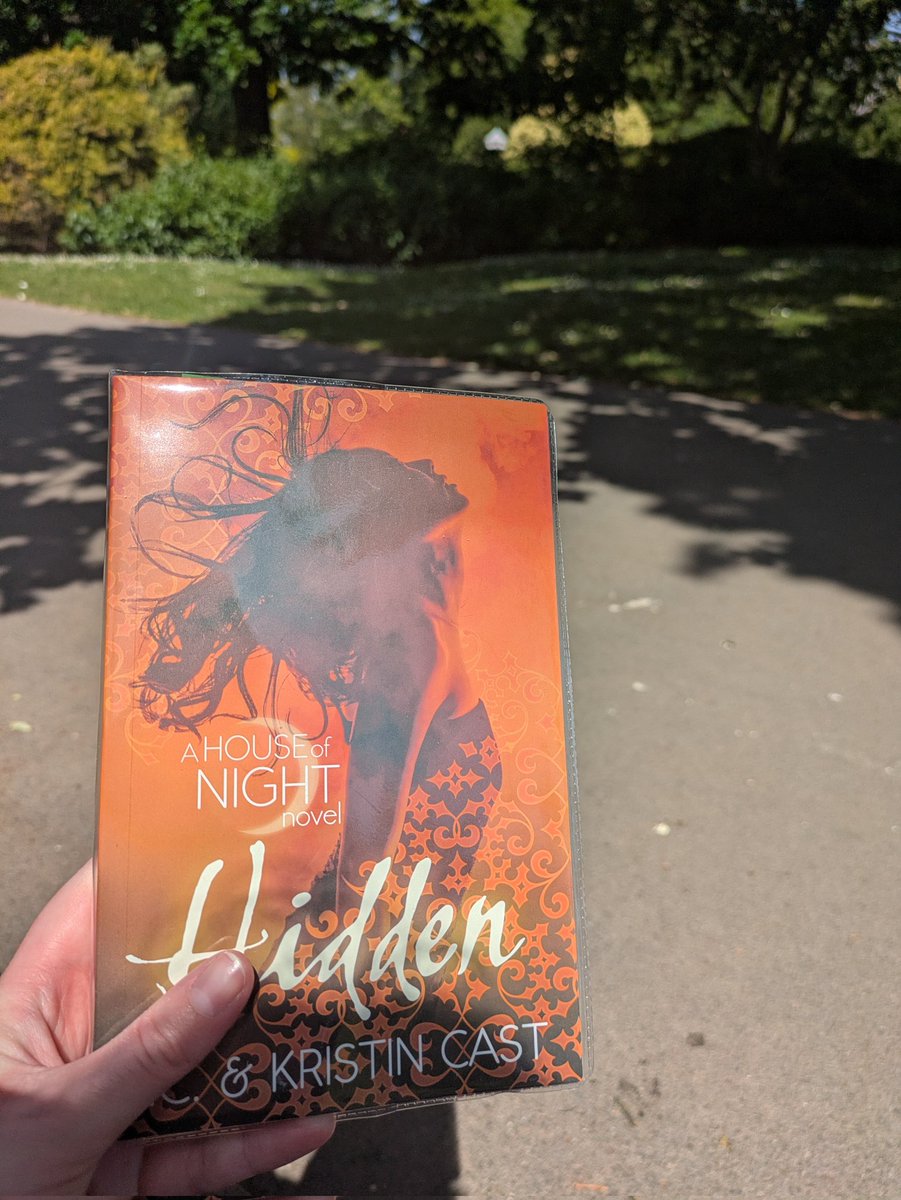 SMStokesBooks's tweet photo. Spent a couple of hours in the sun reading today ☀️😎 absolutely lovely weather. https://t.co/nGb5htzYhy