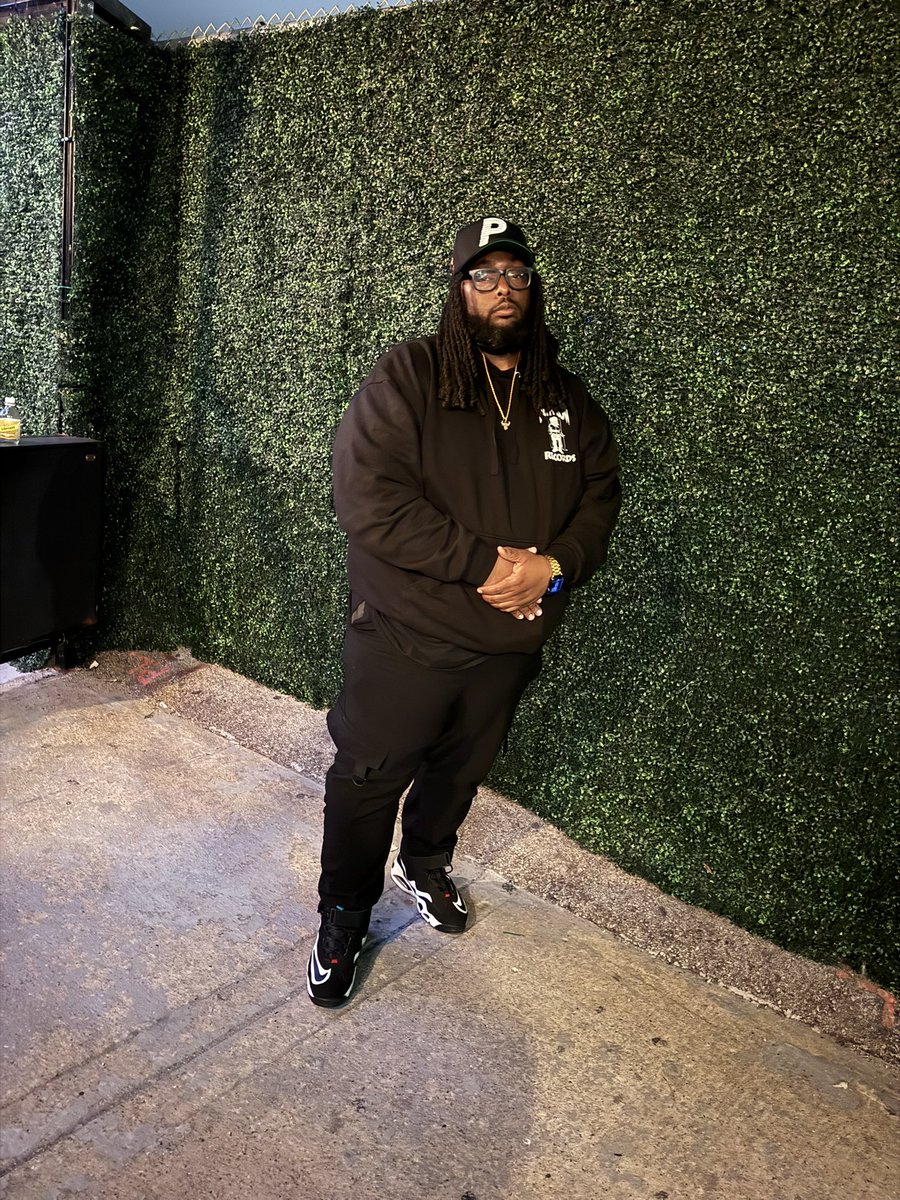Big Slim Outside.. Fuck you mean!! tweet media