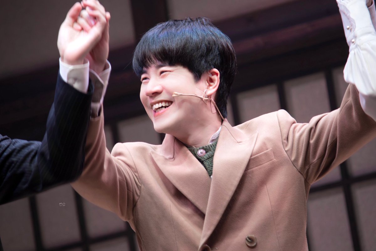 ppochockpic's tweet photo. 260525 뮤지컬 팬레터 커튼콜

정세훈 役 #문태유 https://t.co/IdF7afH8Eb