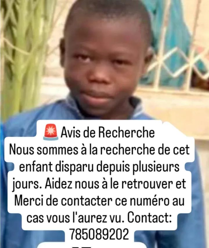 Avis_Senegal's tweet photo. 🚨Avis de Recherche 
Nous sommes à la recherche de cet enfant disparu depuis plusieurs jours. Aidez nous à le retrouver et Merci de contacter ce numéro au cas vous l'aurez vu. Contact: 785089202 https://t.co/Ssj3ARiD8V