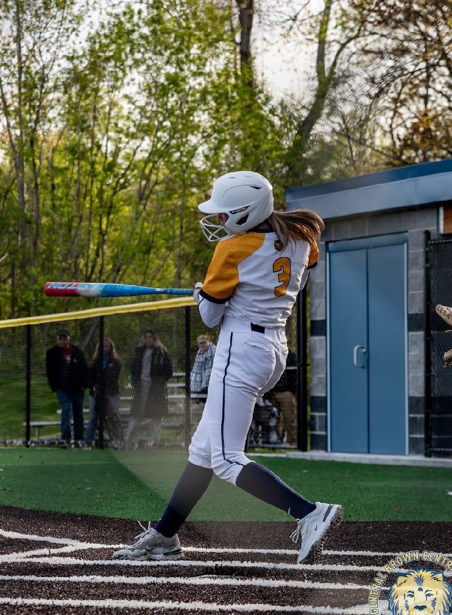 Carlee_Ham33's tweet photo. what a year to be a lion…ended the season 13-5 and made many great memories thank you seniors you will be missed!!! #fyp #lionsgottaeat #thankyouseniors https://t.co/T0WLIVuSJP