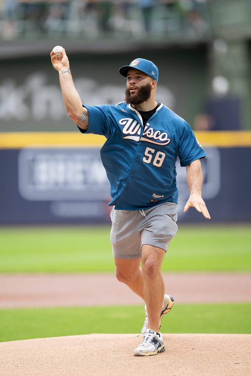 Milwaukee Brewers tweet media
