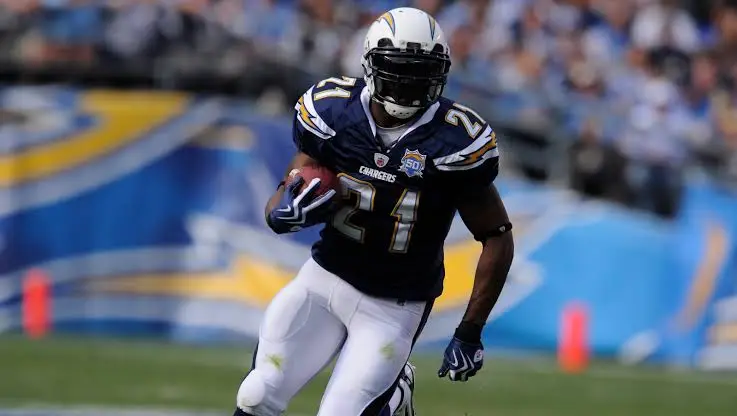 TankRizzo's tweet photo. @VinnysCorner1 It's criminal how far I've scrolled and haven't seen LaDainian Tomlinson https://t.co/MoWBrcKRdT