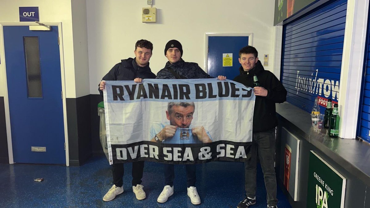 JackMCFC4012's tweet photo. @Ryanair @BigTmcfc @paddrr_ Better get rid of this ASAP https://t.co/a7hbX2NrPF