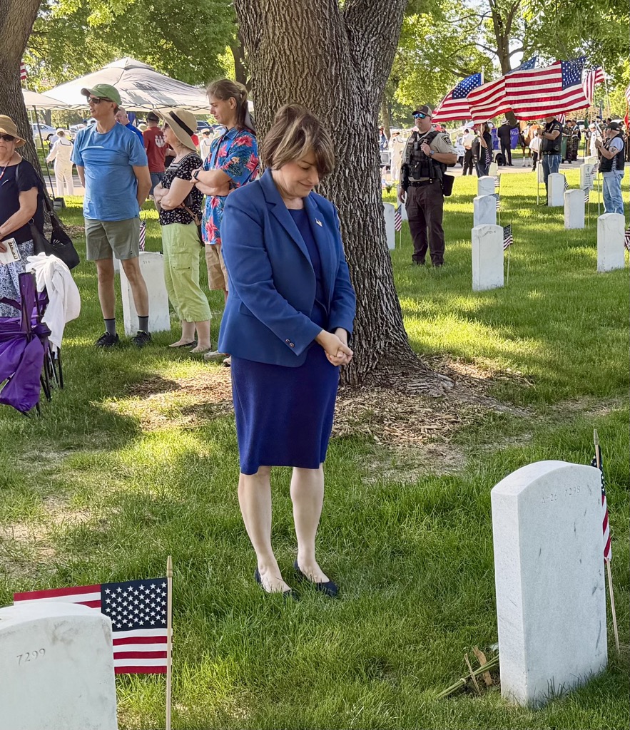 Amy Klobuchar tweet media