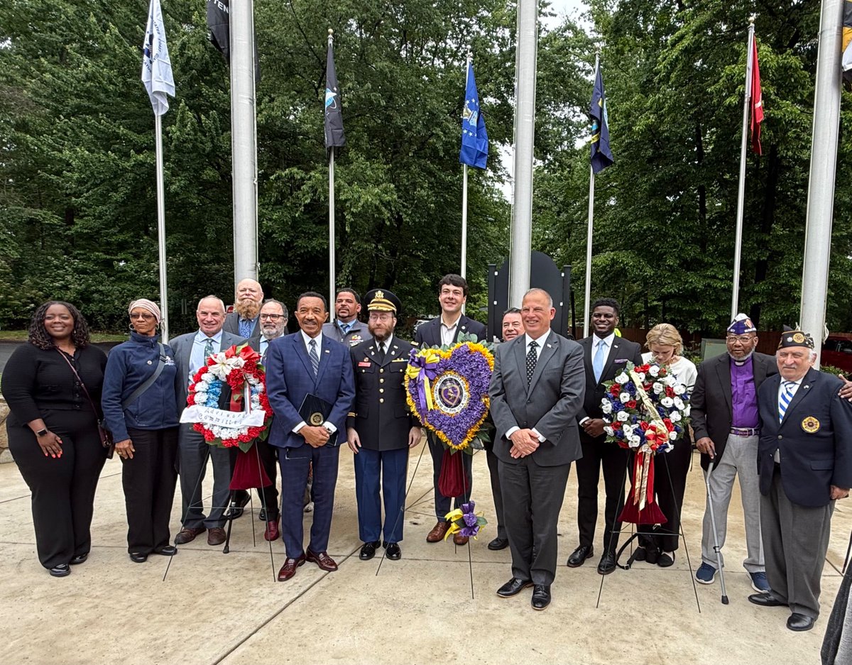 RabbiCT's tweet photo. It was an honor to give the Invocation and Benediction at the Garrison Forest Veterans Cemetery #MemorialDay Ceremony.  Following the main ceremony @JUSAofMD and @JewishWarVets of MD hosted a Kaddish Memorial Day Service, one of the only such ceremonies in the country. https://t.co/WBFa4GUmWt
