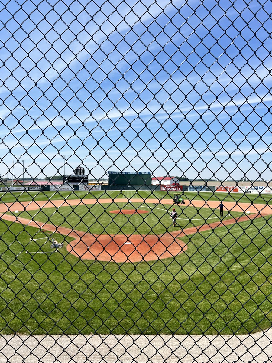 PHPats_Baseball's tweet photo. A big shoutout to the volunteers that helped get the field ready for today’s tournament game vs Crestview. Field is in great shape! https://t.co/AkO1TlaNzm