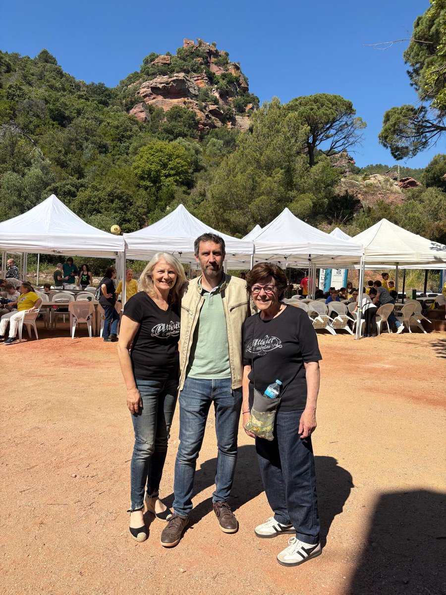 Esquerra_Begues's tweet photo. Presents a l’Aplec de Bruguers 2026, una jornada viscuda amb emoció i respecte per la tradició. 

Un any més, l’Aplec de Bruguers ens recorda el valor de mantenir vives les nostres tradicions. 

Agraïm la participació de totes les persones, entitats i organitzadors. https://t.co/EY7iwjUjtS