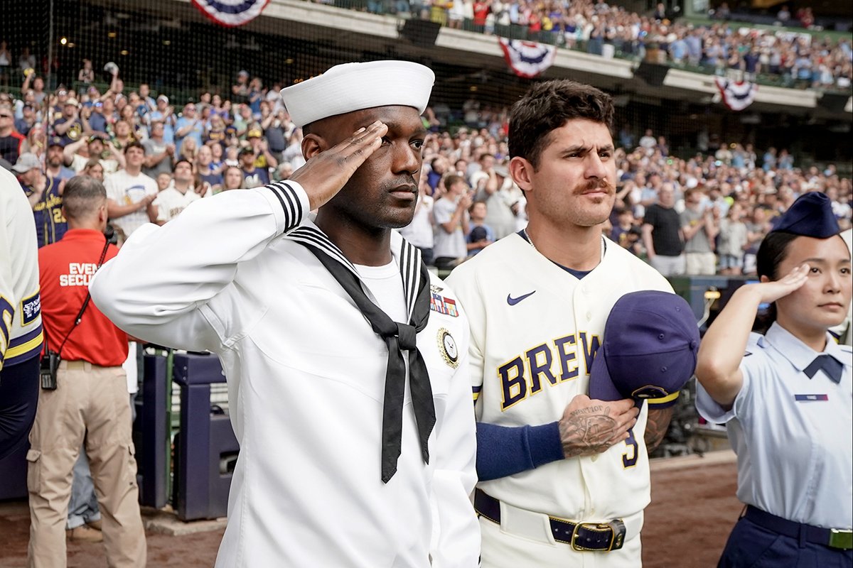 Milwaukee Brewers tweet media